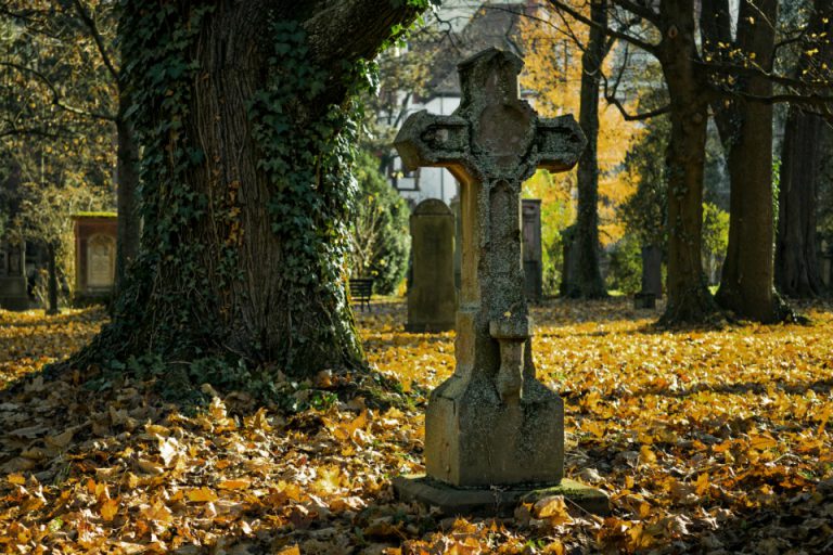 Town Lists Acceptable Items for Cemetery Decoration