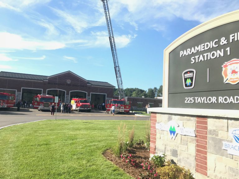 Bracebridge and District Officially Open Fire and Paramedic Station 1