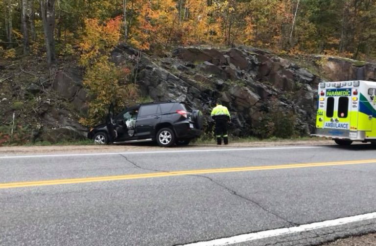 Single Vehicle Crash has Traffic Slowed on Highway 60 and Grassmere Road