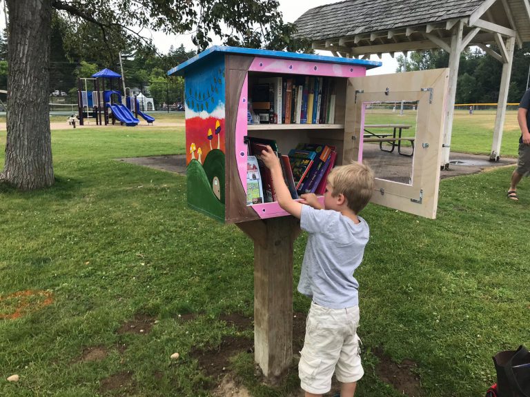 Five new little libraries installed in Gravenhurst parks