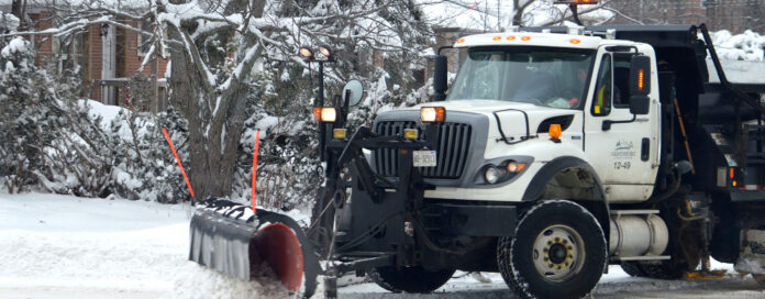 snow plow town of gravenhurst