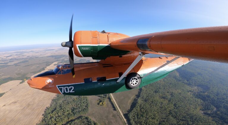 World War II aircraft landing in Muskoka for Canada Day