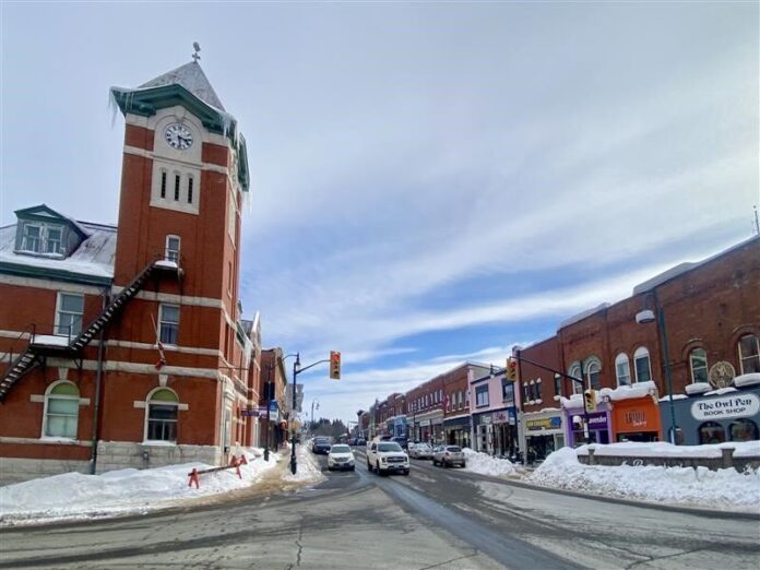 downtown, Bracebridge, town center, store fronts