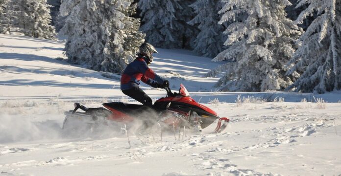 snow mobile, snowmobile, skidoo